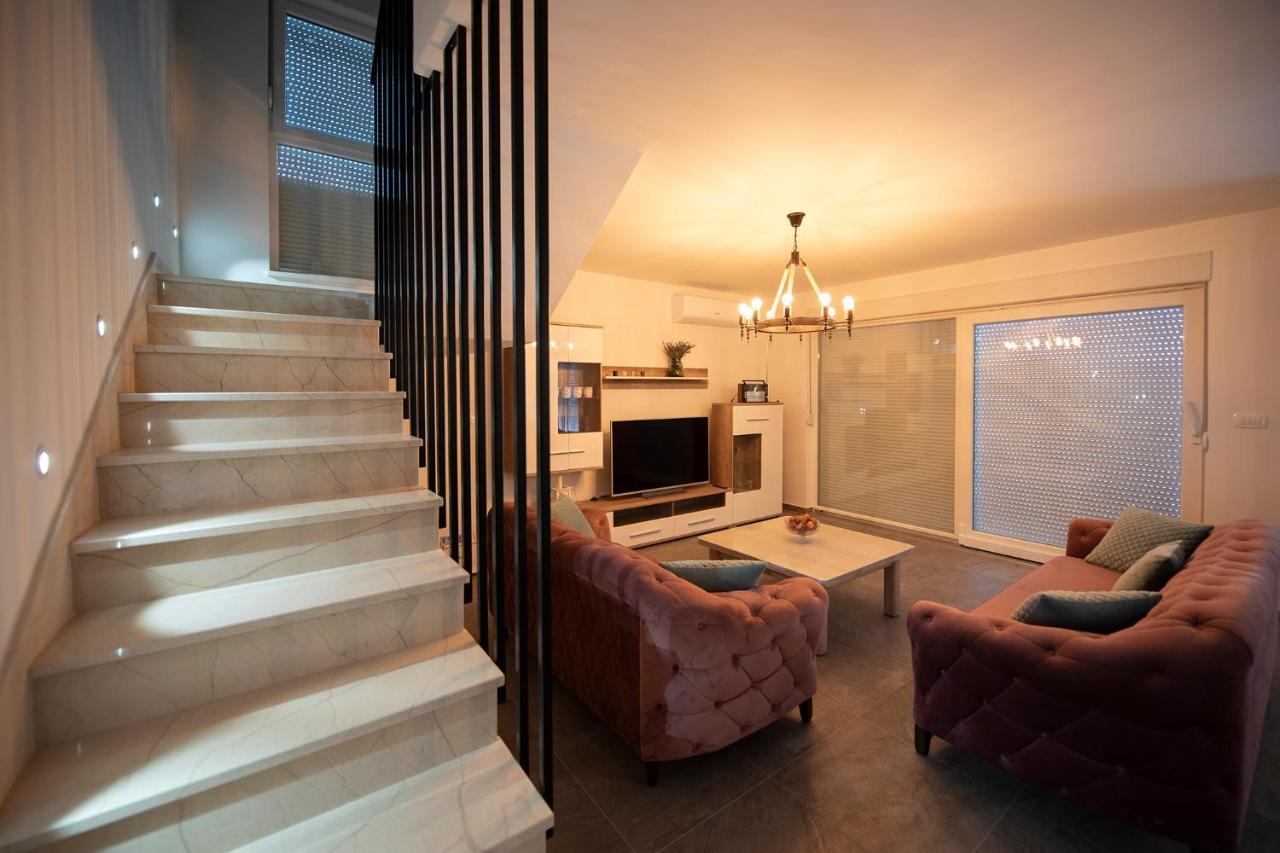 Villa Fidelissima Kaštela Esterno foto